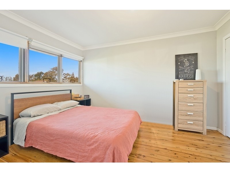 13 Sylvia Avenue, Gorokan NSW 2263