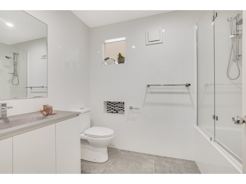 3/191 Albany Street, Point Frederick NSW 2250