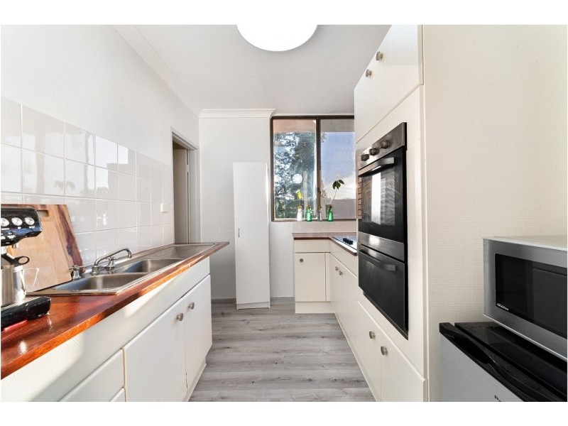 2/62 Beane Street, Gosford NSW 2250