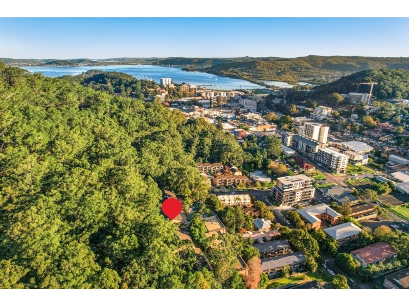 2/62 Beane Street, Gosford NSW 2250