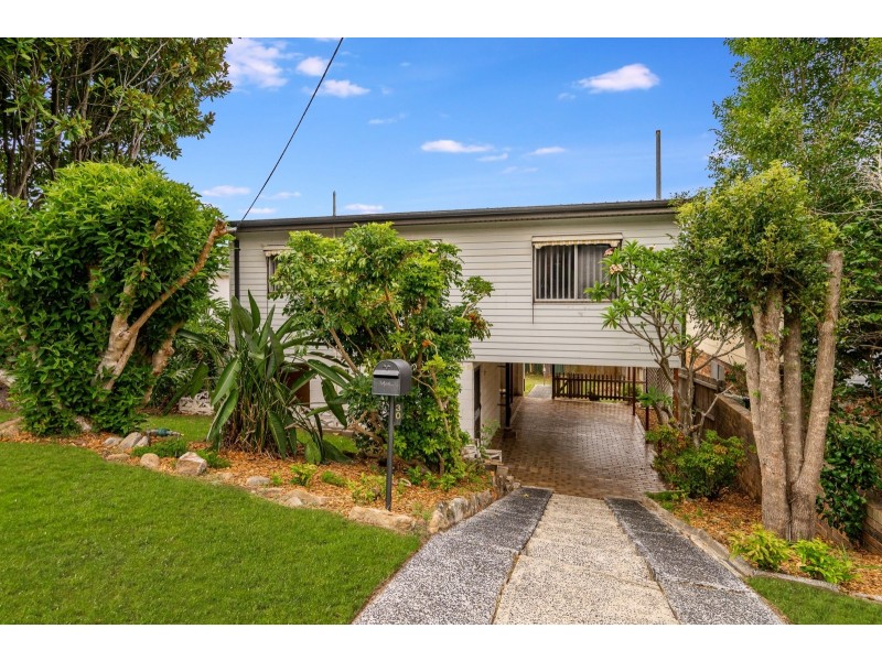 30 Macgregor Street, Wyoming NSW 2250