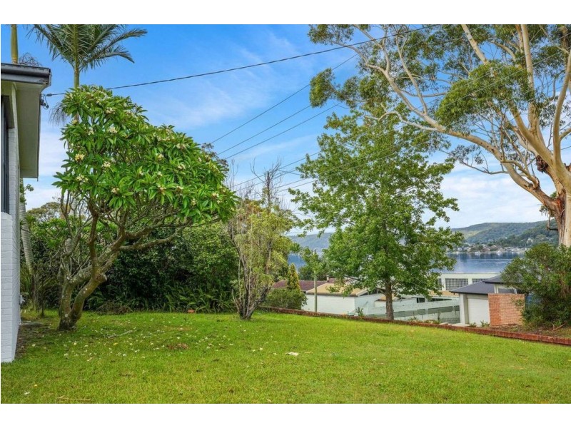 13 Crawford Street, Point Frederick NSW 2250