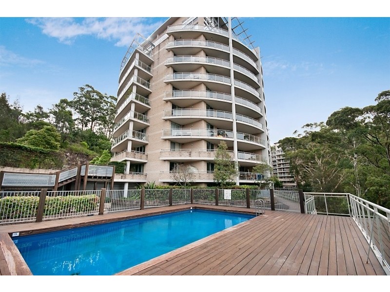 211/80 John Whiteway Drive, Gosford NSW 2250