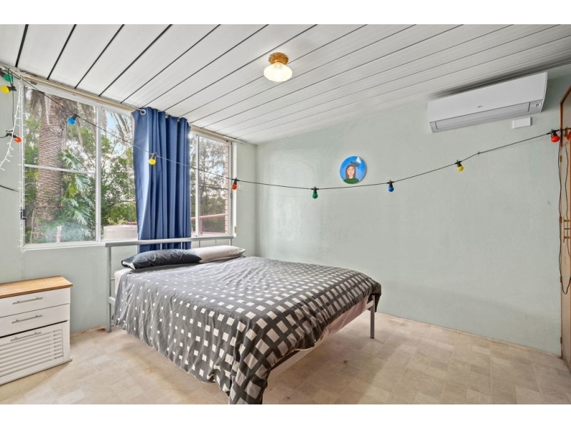 1/42 Matthews Parade, Point Clare NSW 2250