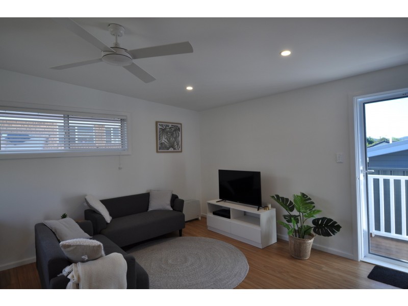 4a Welwyn Grove, Point Clare NSW 2250