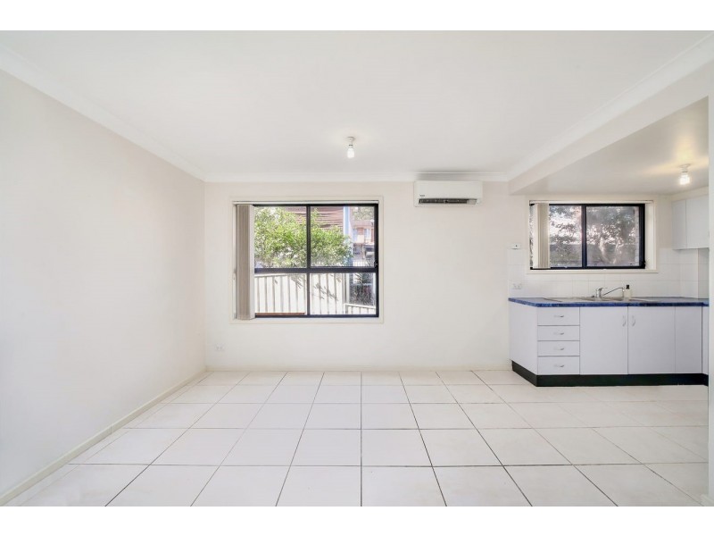 2/171-173 Gertrude Street, Gosford NSW 2250