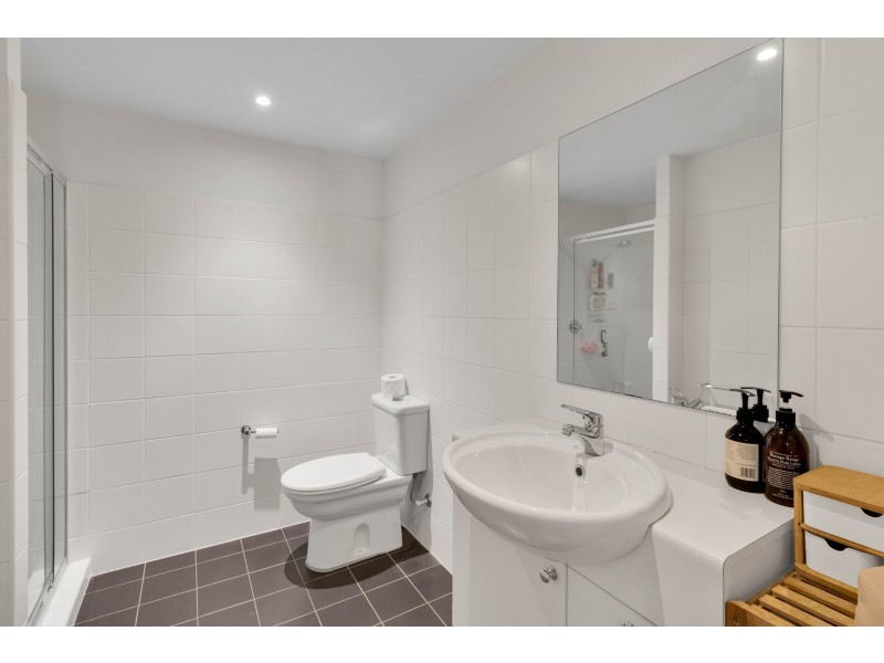 454/80 John Whiteway Drive, Gosford NSW 2250