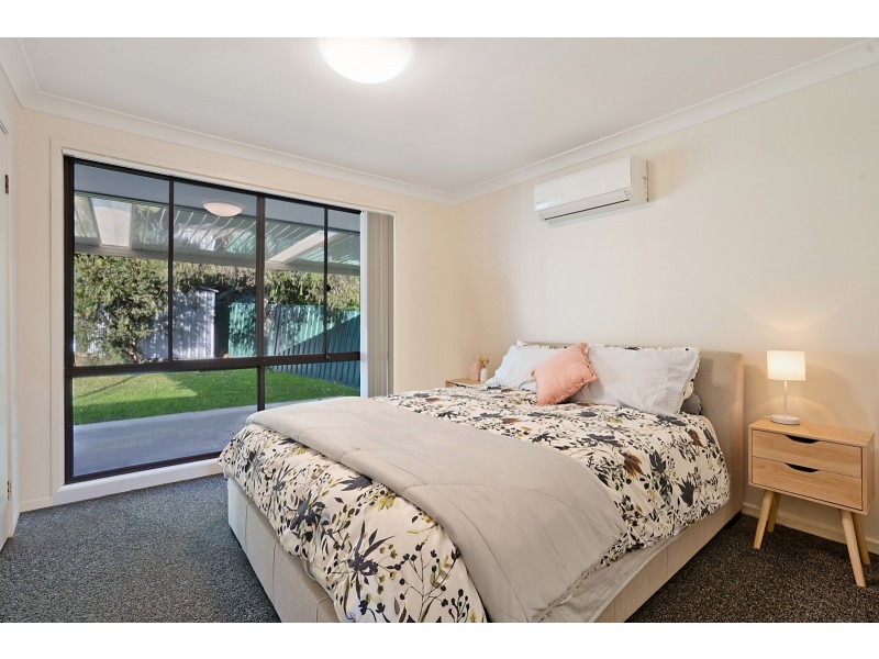 2/12 Donna Close, Lisarow NSW 2250