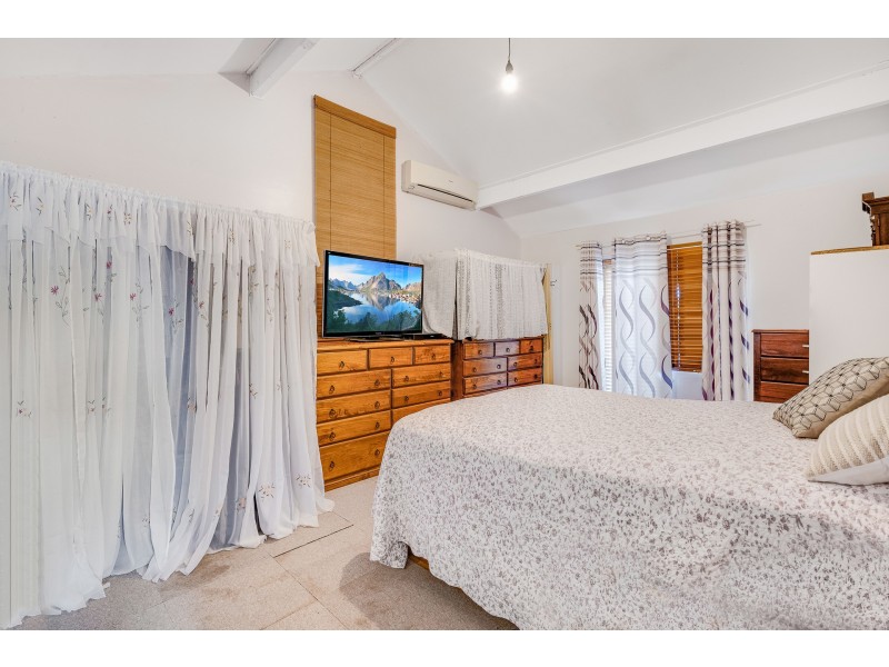 21 Mangrove Road, Narara NSW 2250