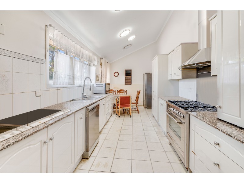 21 Mangrove Road, Narara NSW 2250