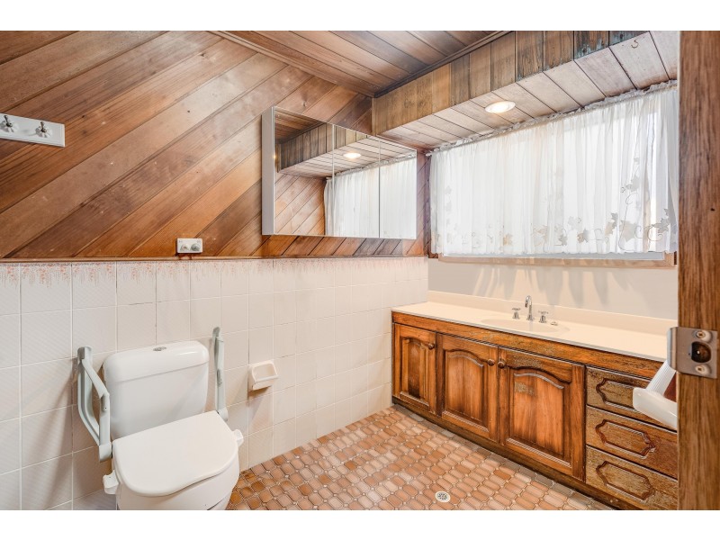 21 Mangrove Road, Narara NSW 2250