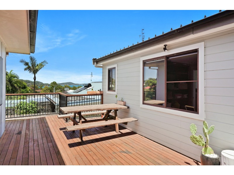 15 Headlam Parade, Springfield NSW 2250