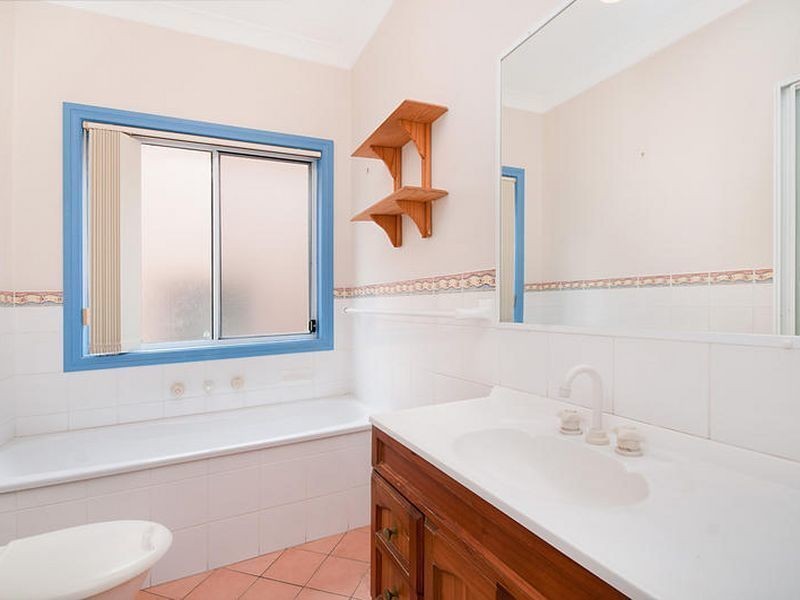 2/54 Frederick Street, Point Frederick NSW 2250