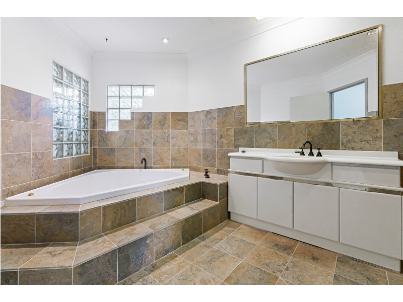20 Pemberton Boulevard, Lisarow NSW 2250