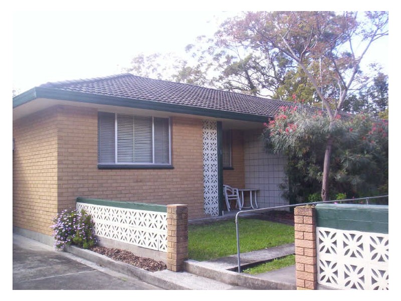 1/16 Pemell Street, Wyoming NSW 2250