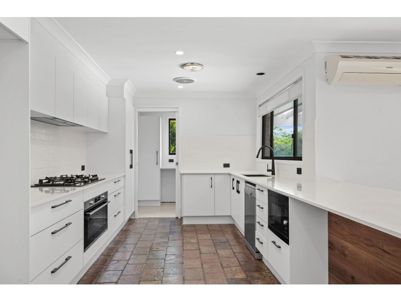 9 Silky Oak Crescent, Green Point NSW 2251