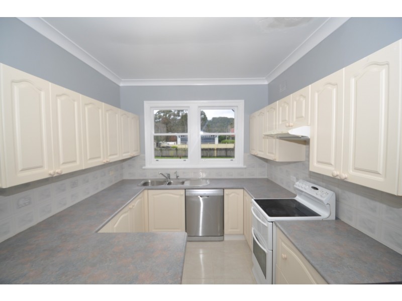 8a Yates Road, Ourimbah NSW 2258