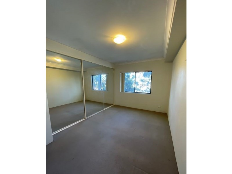 1/52-54 Holden Street, Gosford NSW 2250