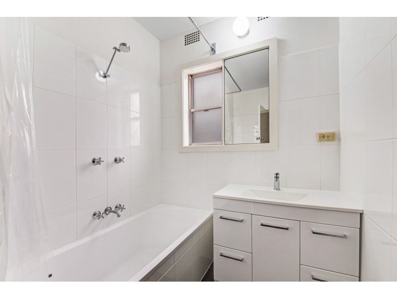 5/25-27 Masons Parade, Point Frederick NSW 2250