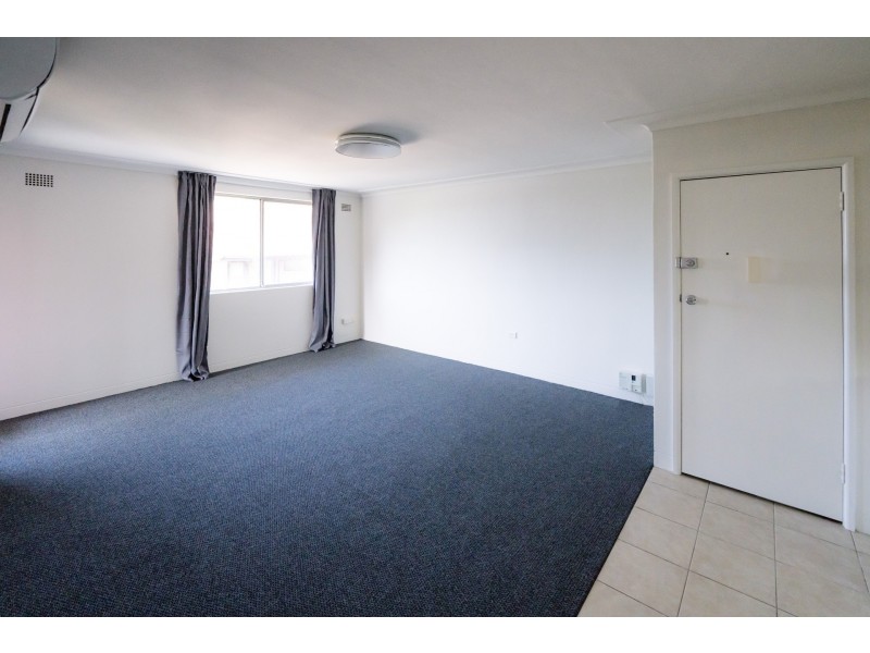 2/9 Riou Street, Gosford NSW 2250