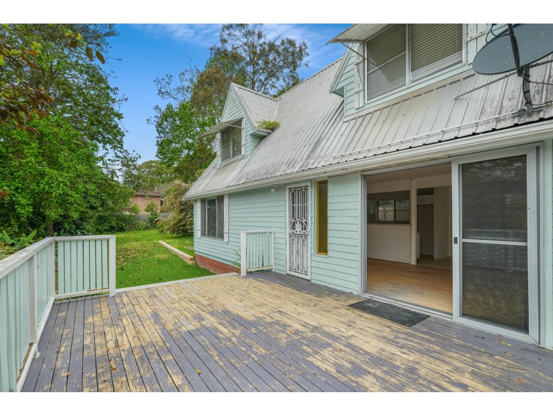 10 Sunnyside Avenue, Point Clare NSW 2250