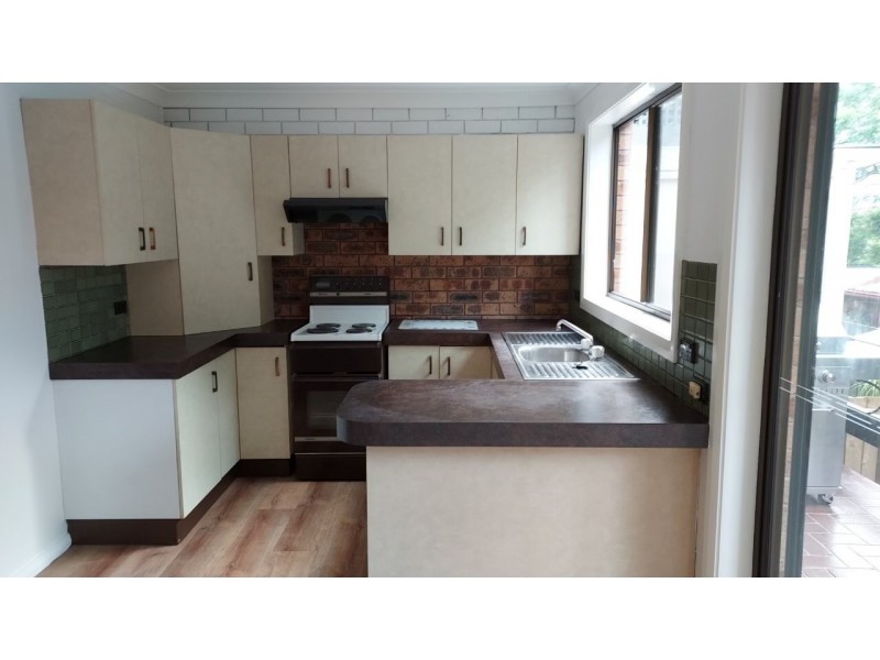 2/150 Albany Street, East Gosford NSW 2250