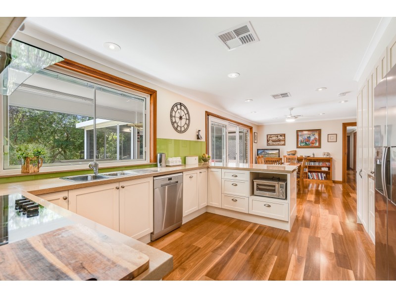 205 Maidens Brush Road, Wyoming NSW 2250