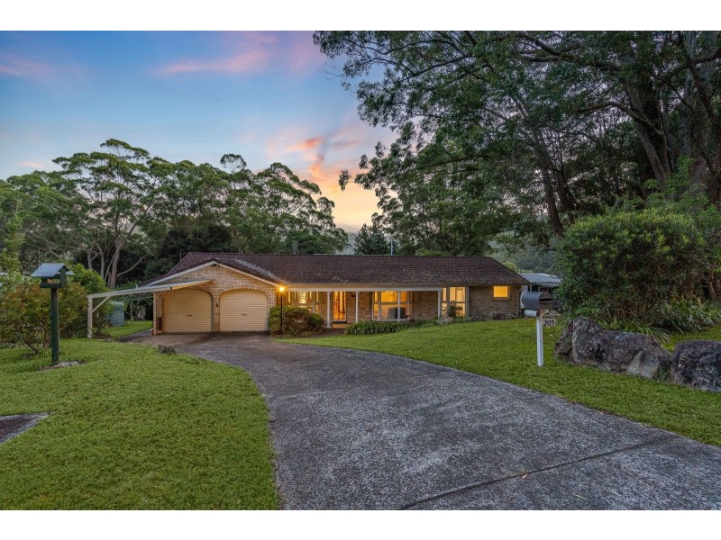 205 Maidens Brush Road, Wyoming NSW 2250