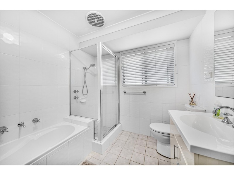 11 Perratt Close, Lisarow NSW 2250