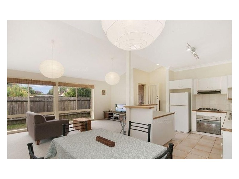 2/11 Beechwood Close, Ourimbah NSW 2258