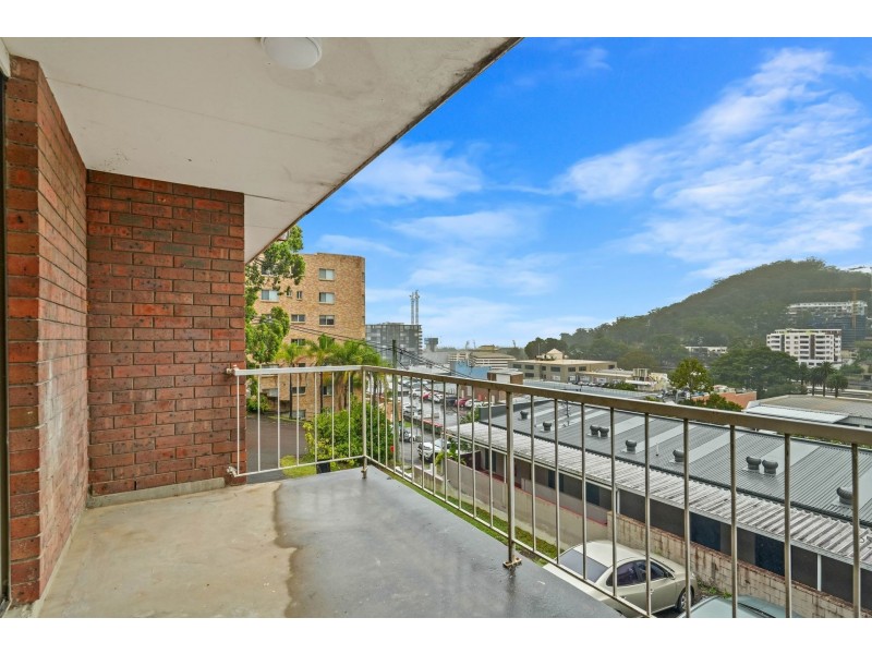 4/144 Faunce Street, Gosford NSW 2250