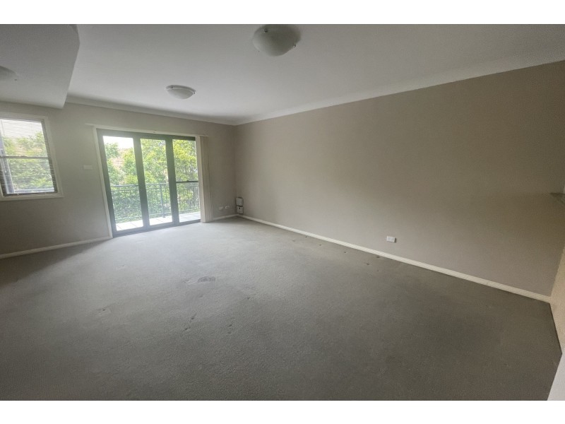 3/7 Broadview Avenue, Gosford NSW 2250