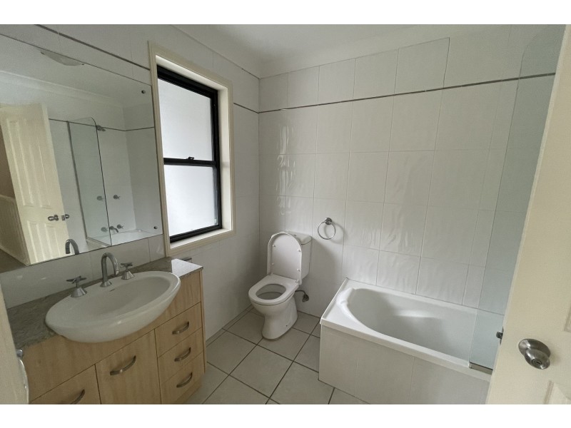 3/7 Broadview Avenue, Gosford NSW 2250