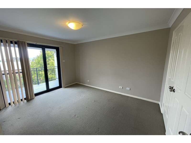 3/7 Broadview Avenue, Gosford NSW 2250