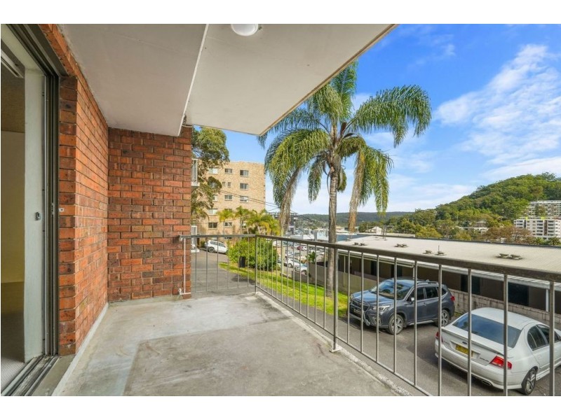 2/144 Faunce Street, Gosford NSW 2250