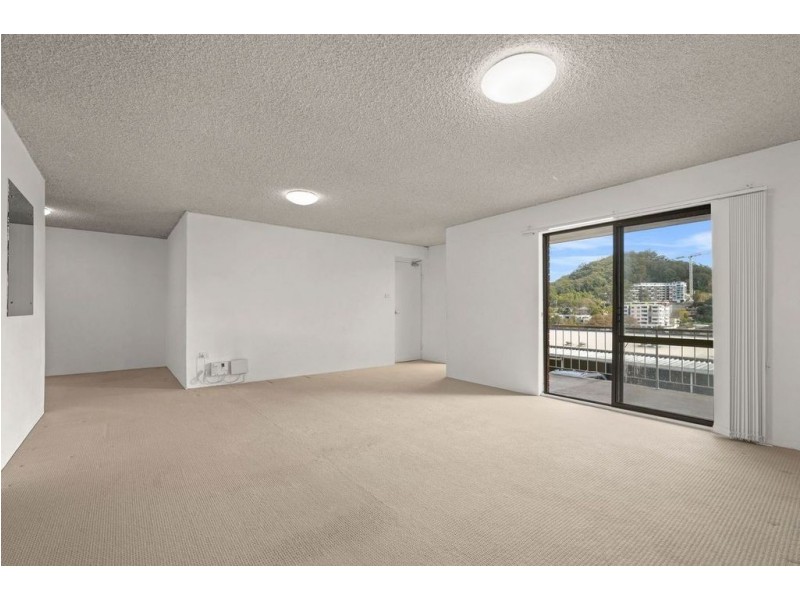 2/144 Faunce Street, Gosford NSW 2250