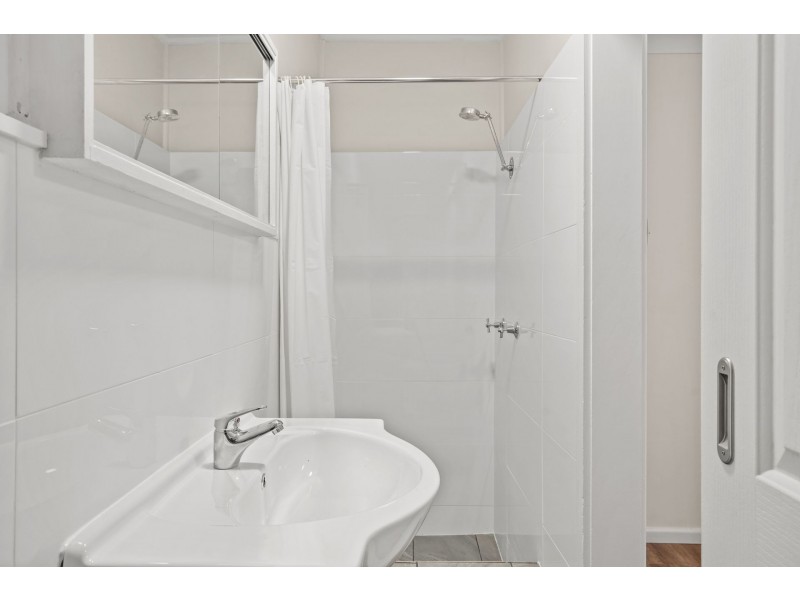 2/140 Faunce Street, Gosford NSW 2250