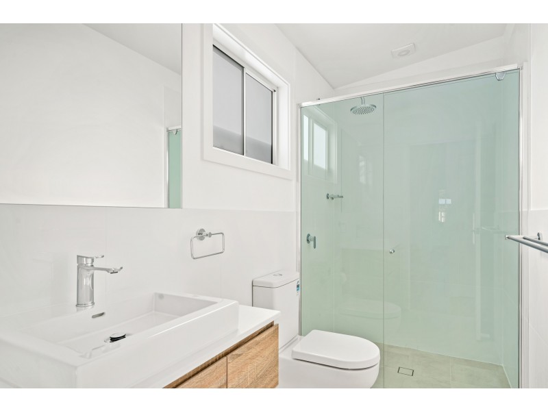 1B Emma James Street, Springfield NSW 2250