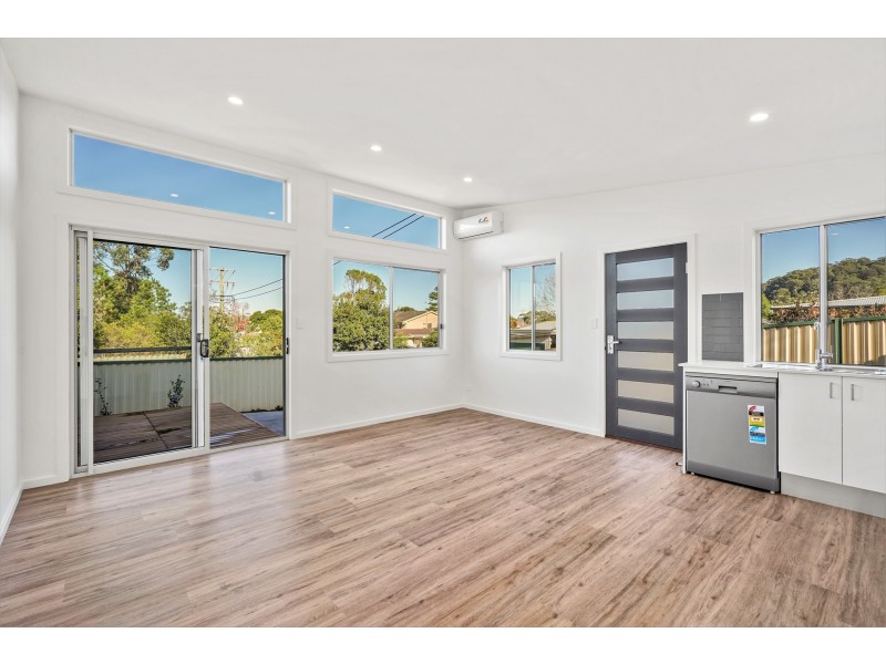 1B Emma James Street, Springfield NSW 2250