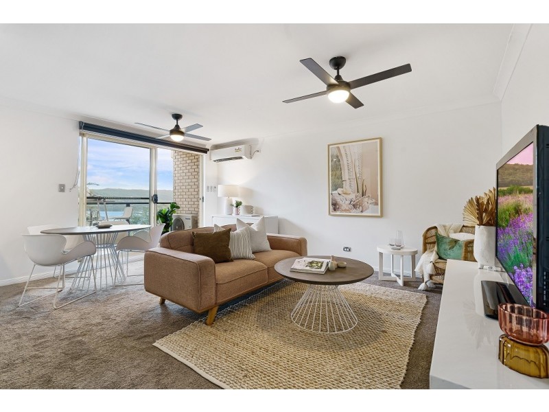 9/92 John Whiteway Drive, Gosford NSW 2250