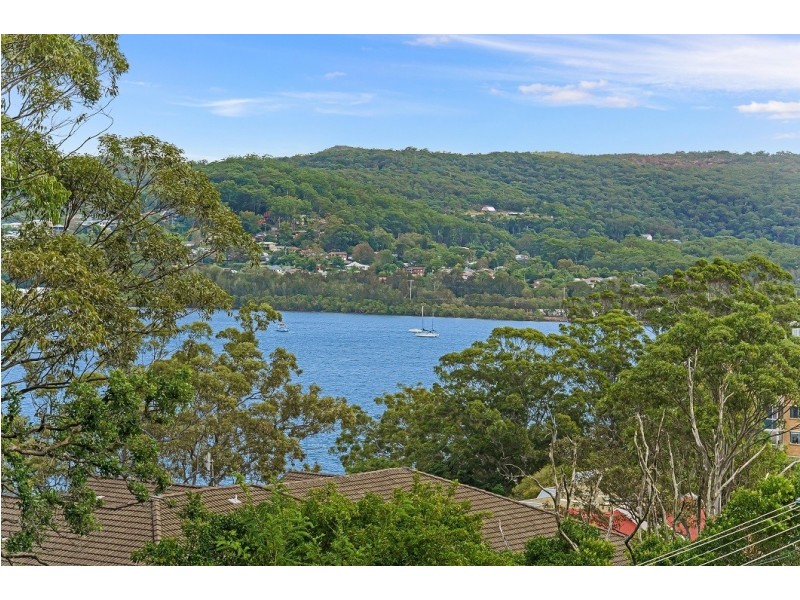 9/92 John Whiteway Drive, Gosford NSW 2250