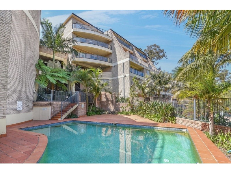 9/92 John Whiteway Drive, Gosford NSW 2250