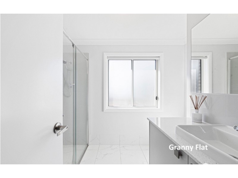 2a/72 Newling Street, Lisarow NSW 2250