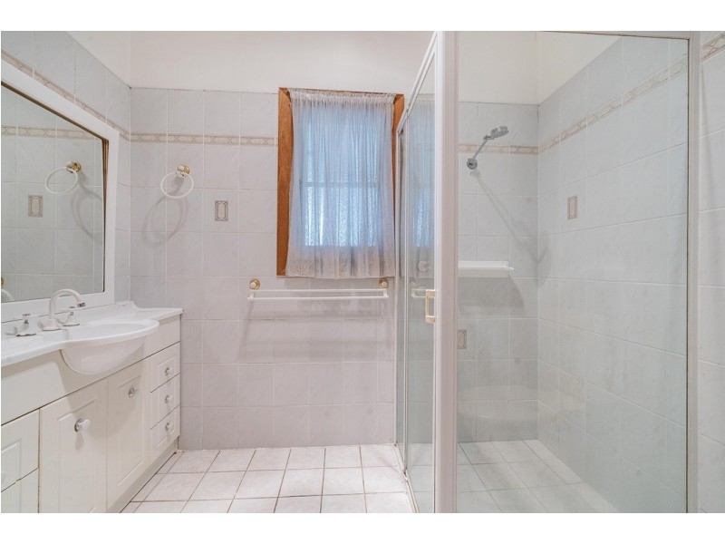 99 Wells Street, Springfield NSW 2250