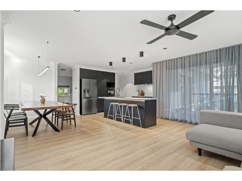 33 Elizabeth Street, Wyoming NSW 2250