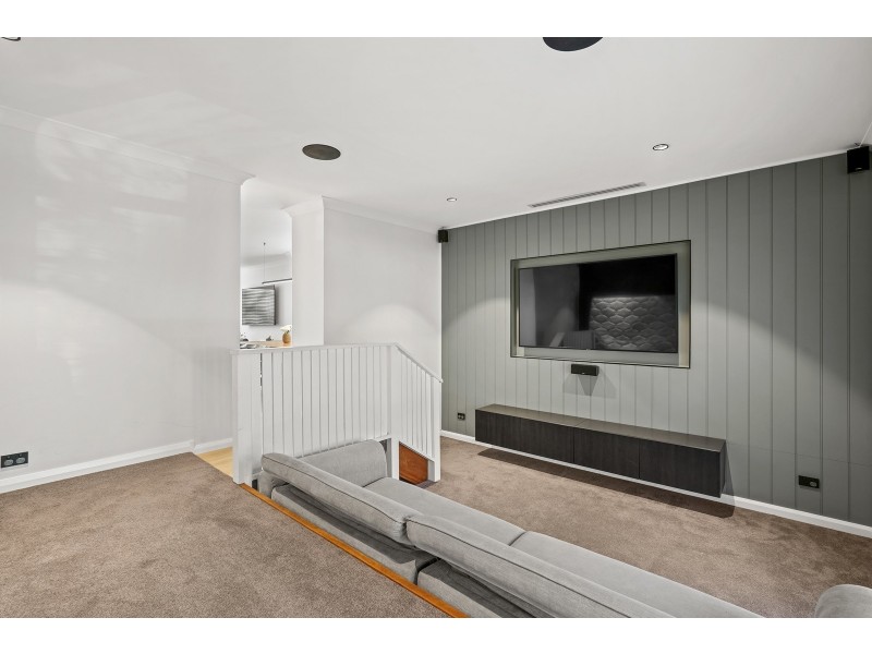 33 Elizabeth Street, Wyoming NSW 2250