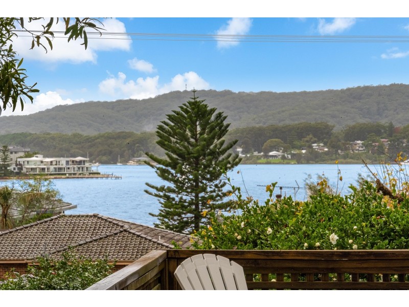 56 Albany Street, Point Frederick NSW 2250