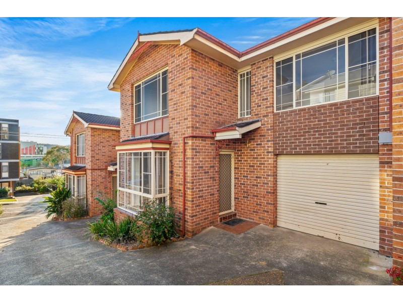 2/165 Gertrude Street, Gosford NSW 2250