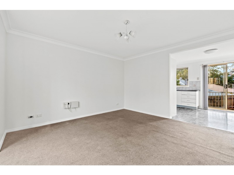 2/165 Gertrude Street, Gosford NSW 2250