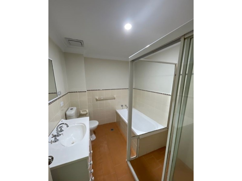 1/52-54 Holden Street, Gosford NSW 2250